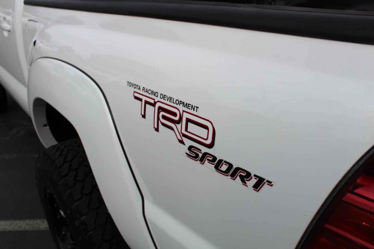 Toyota Tacoma 2WD Double Cab V6 AT PreRunner (Natl) 2013