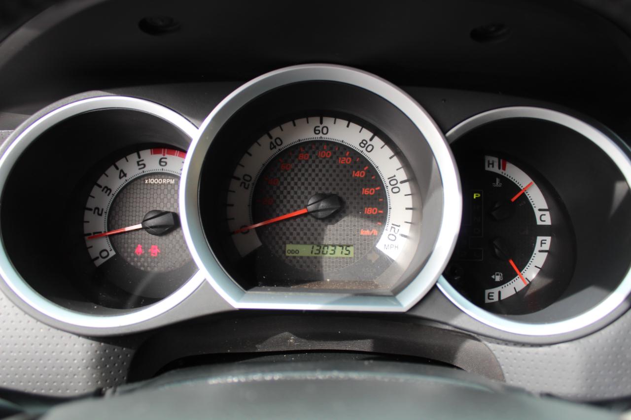 Toyota Tacoma 2WD Double Cab V6 AT PreRunner (Natl) 2013