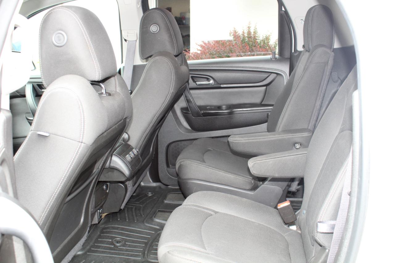 GMC Acadia FWD 4dr SLE w/SLE-2 2015