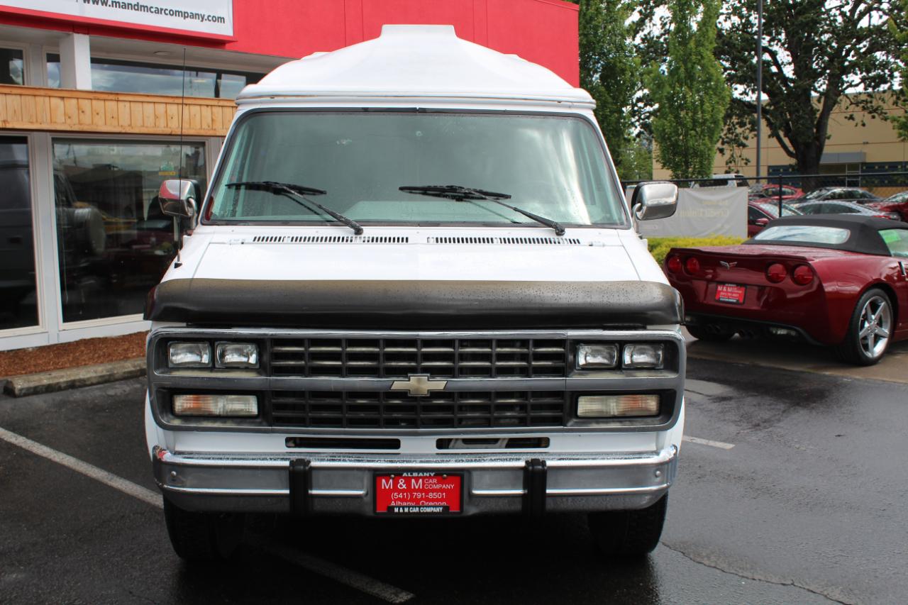 Chevrolet Chevy Van G20 110" WB 1995