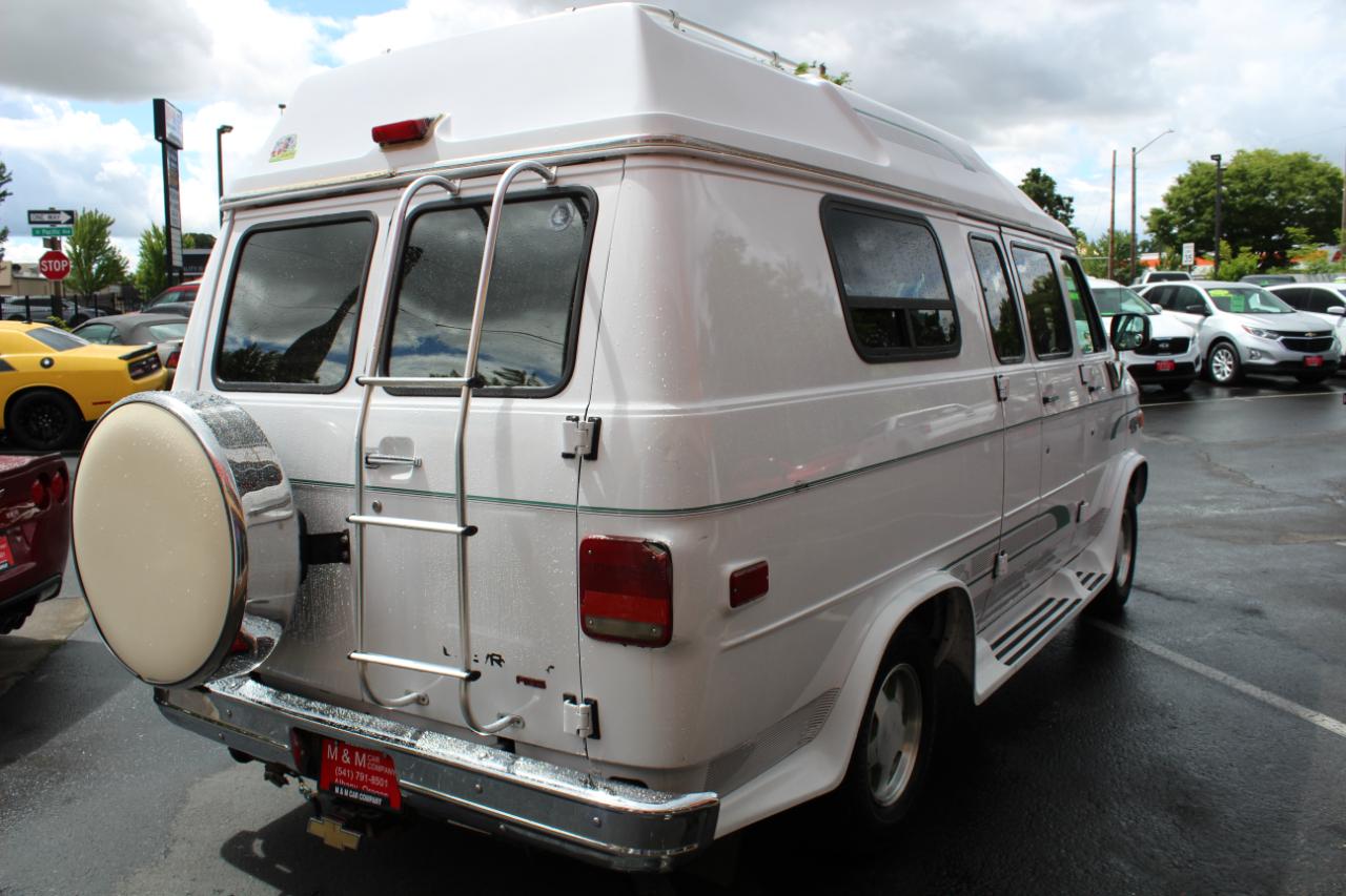 Chevrolet Chevy Van G20 110" WB 1995