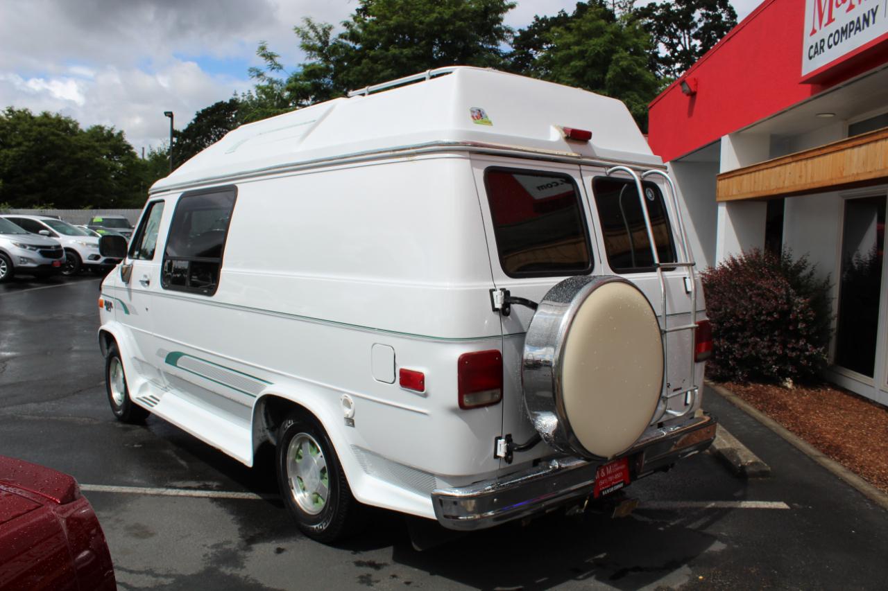 Chevrolet Chevy Van G20 110" WB 1995