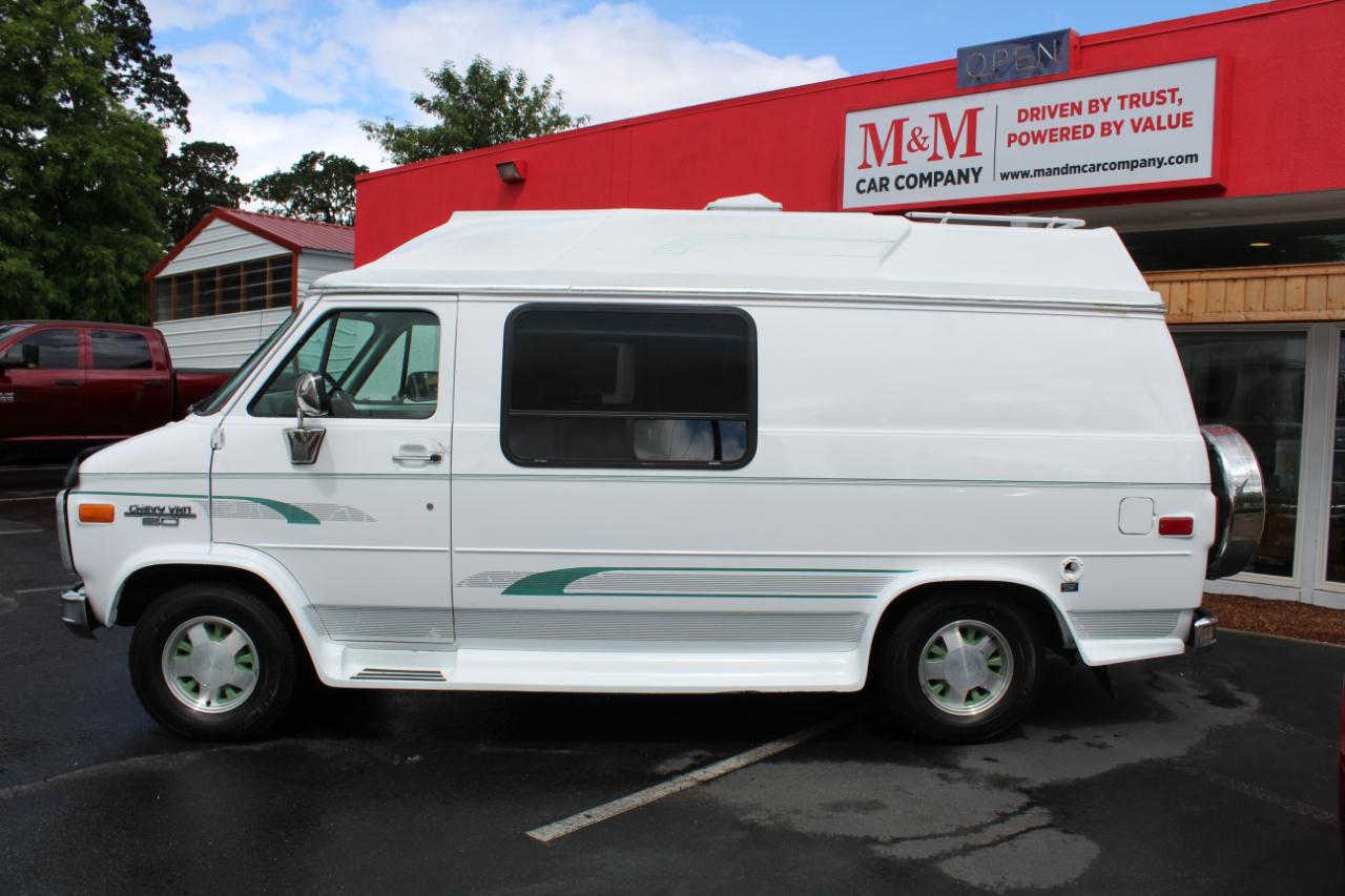 Chevrolet Chevy Van G20 110" WB 1995