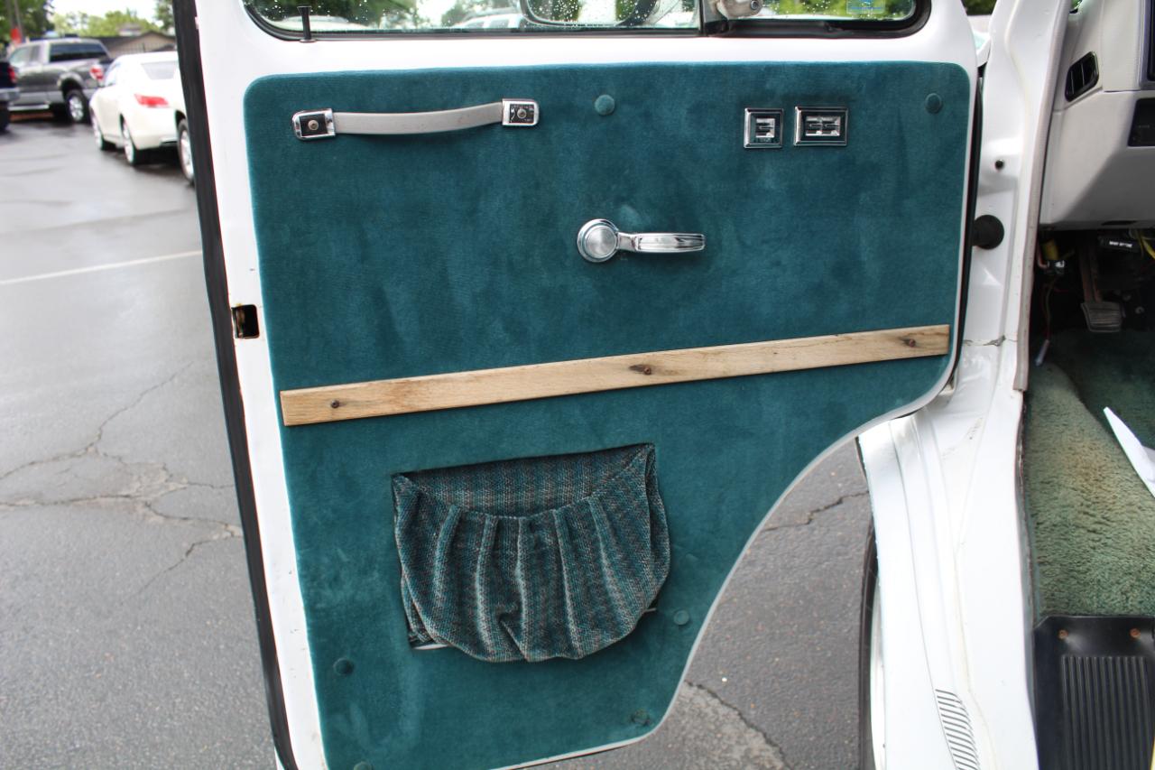 Chevrolet Chevy Van G20 110" WB 1995