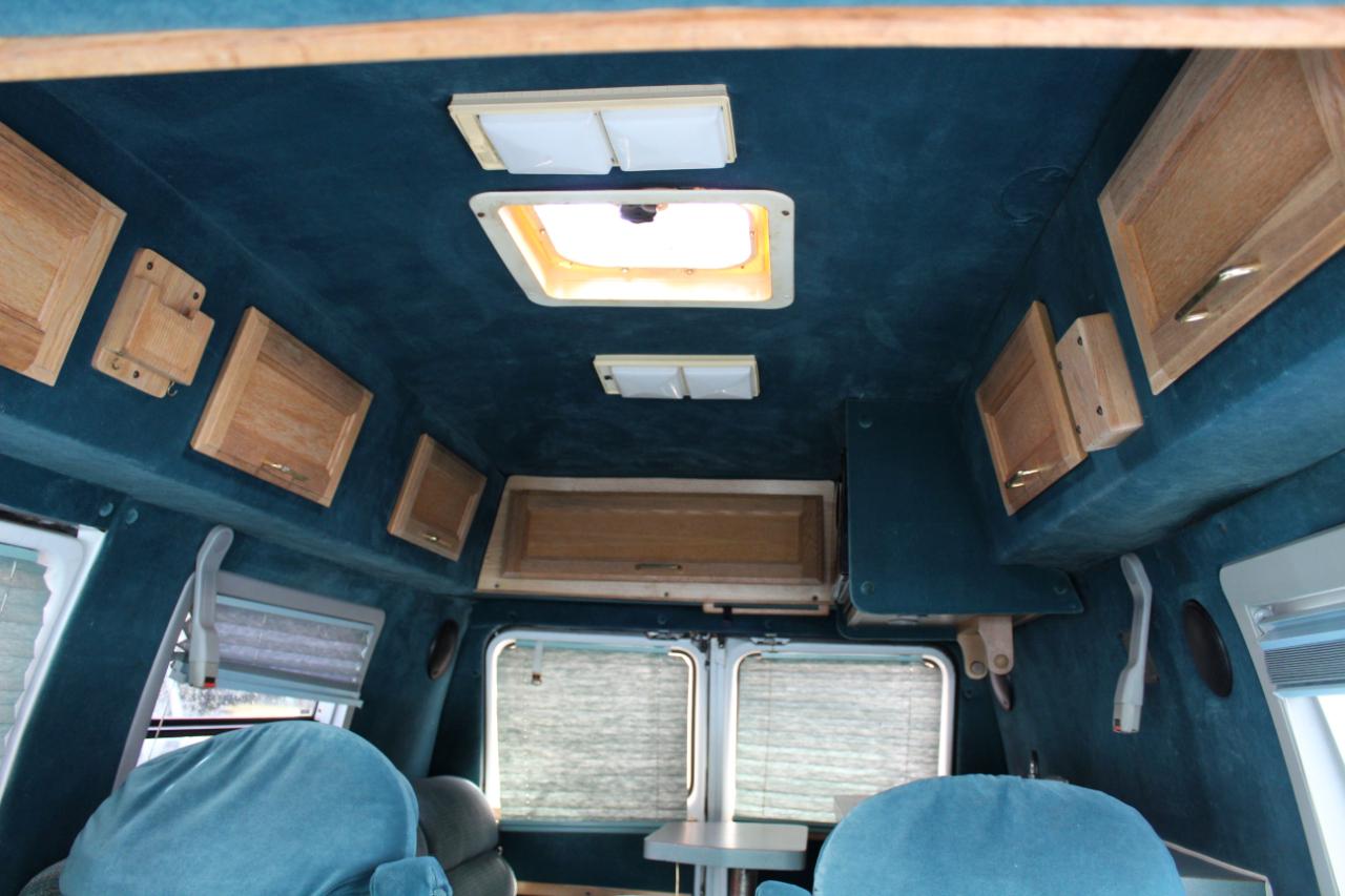 Chevrolet Chevy Van G20 110" WB 1995