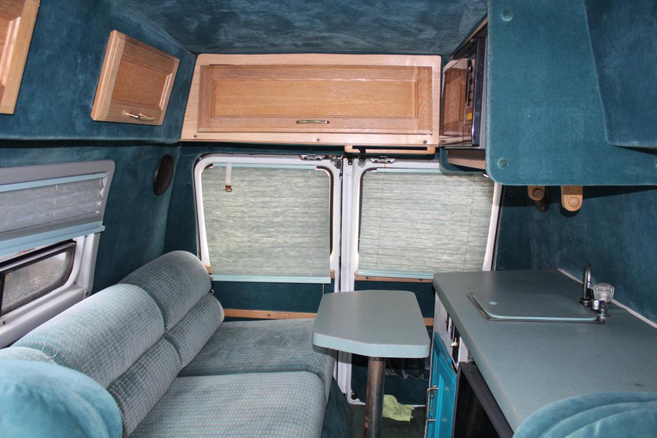 Chevrolet Chevy Van G20 110" WB 1995