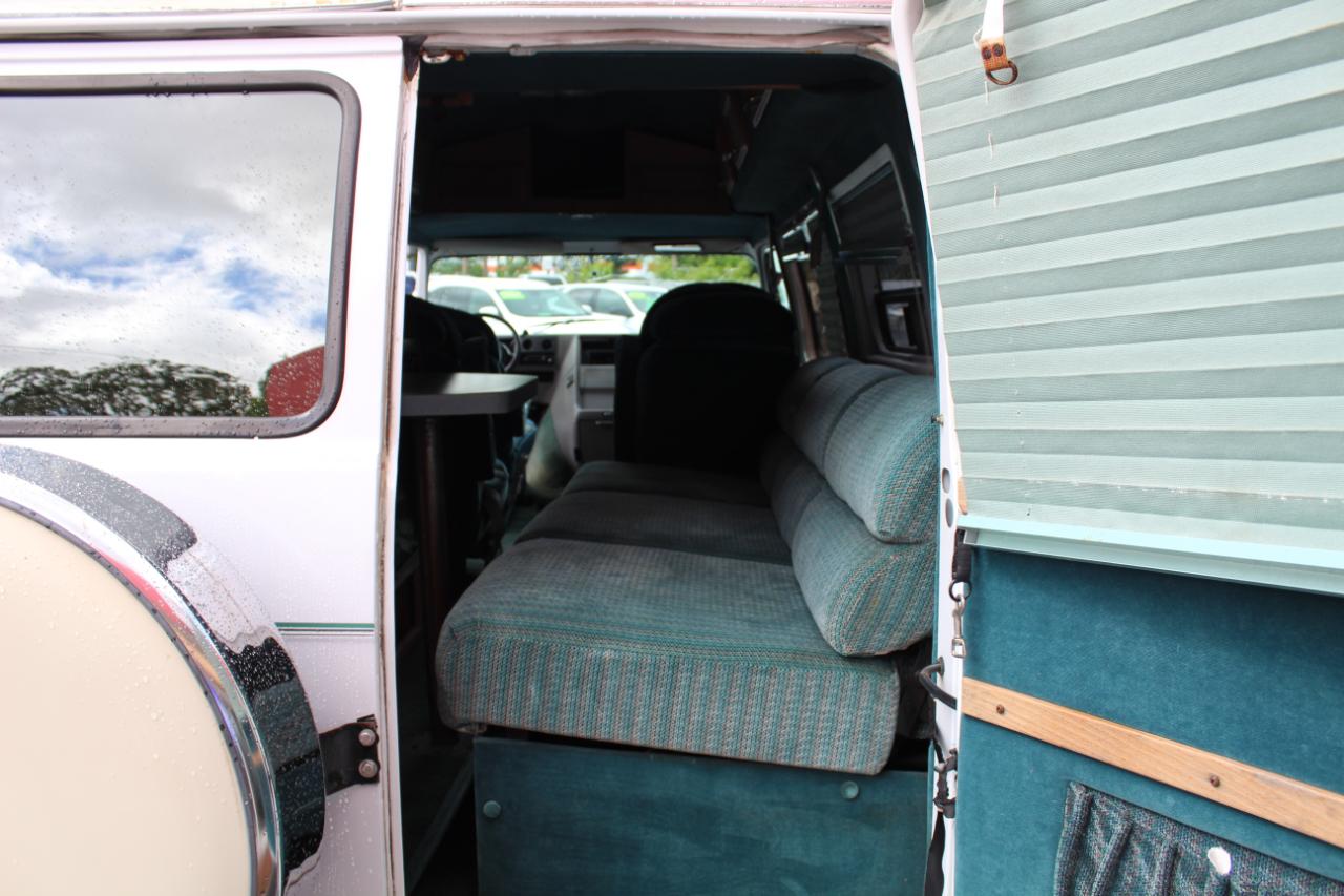 Chevrolet Chevy Van G20 110" WB 1995