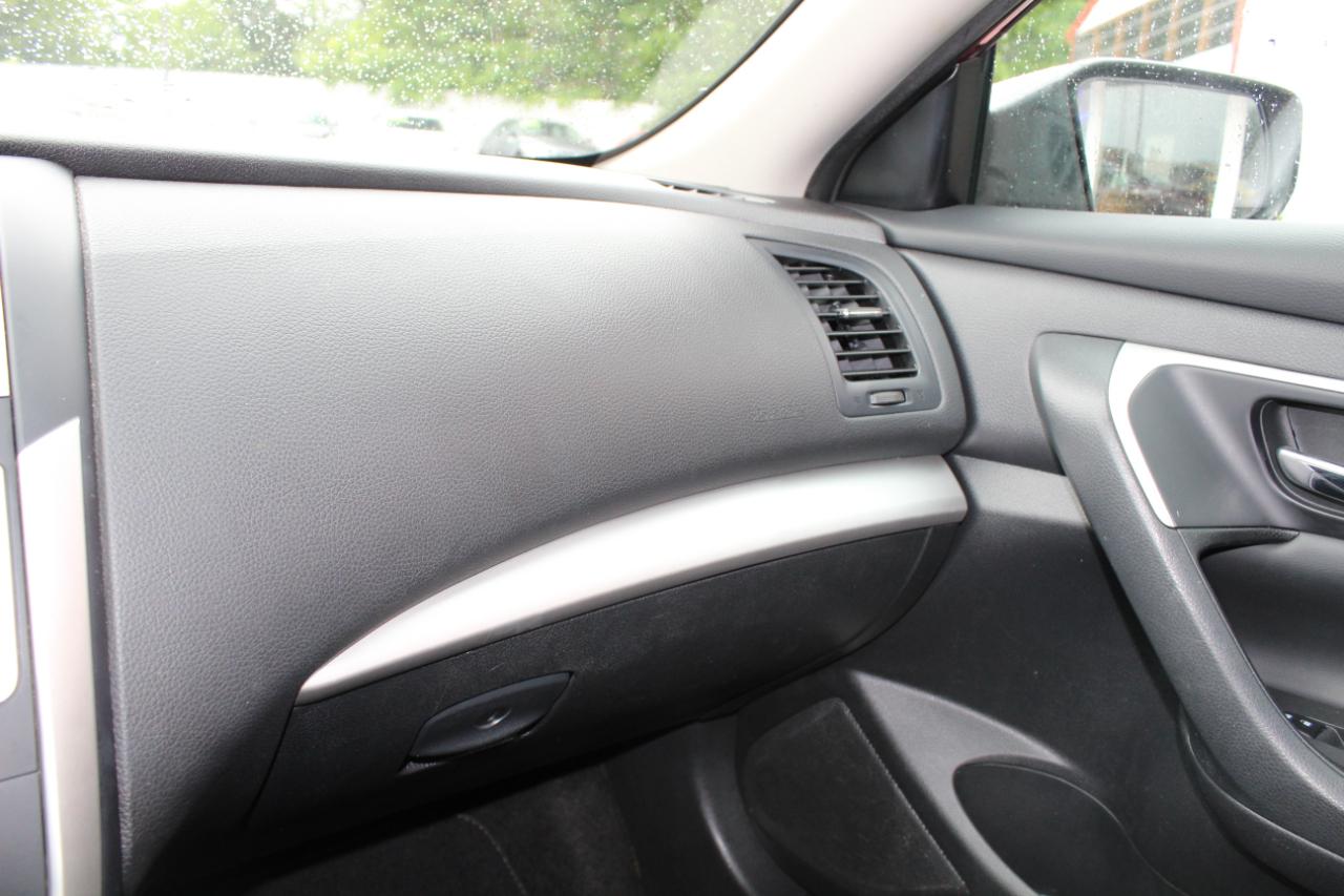 Nissan Altima 4dr Sdn I4 2.5 S 2016