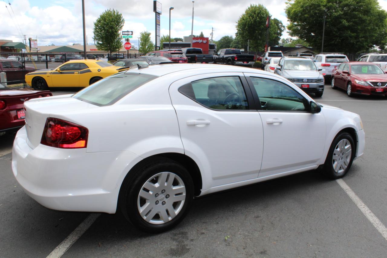 Dodge Avenger 4dr Sdn SE 2013