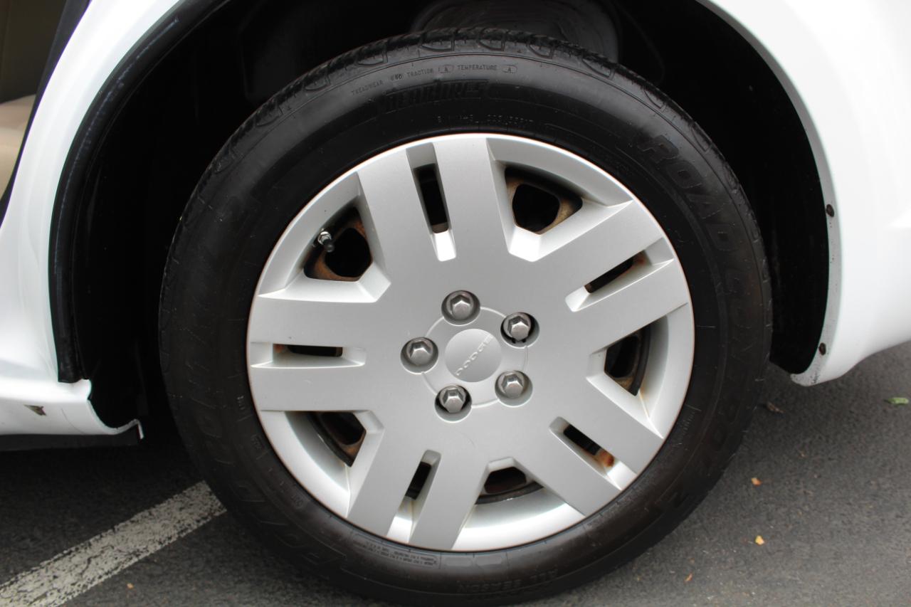 Dodge Avenger 4dr Sdn SE 2013