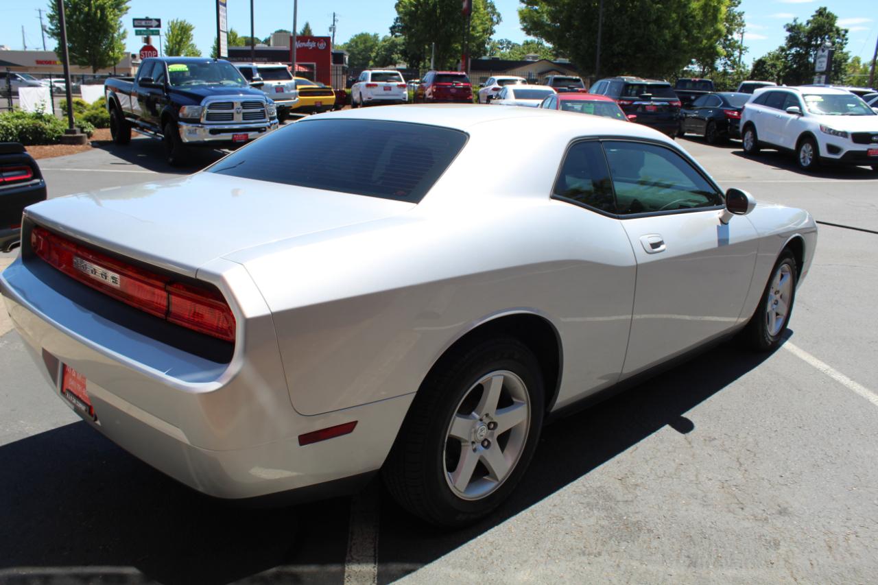 Dodge Challenger 2dr Cpe SE 2010