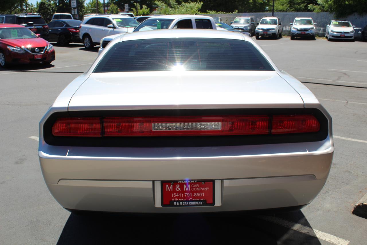 Dodge Challenger 2dr Cpe SE 2010