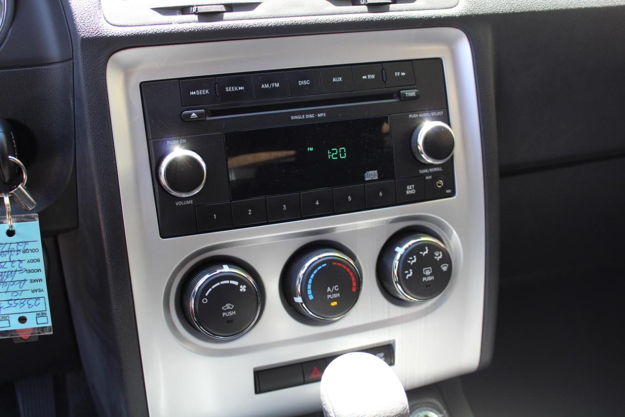 Dodge Challenger 2dr Cpe SE 2010