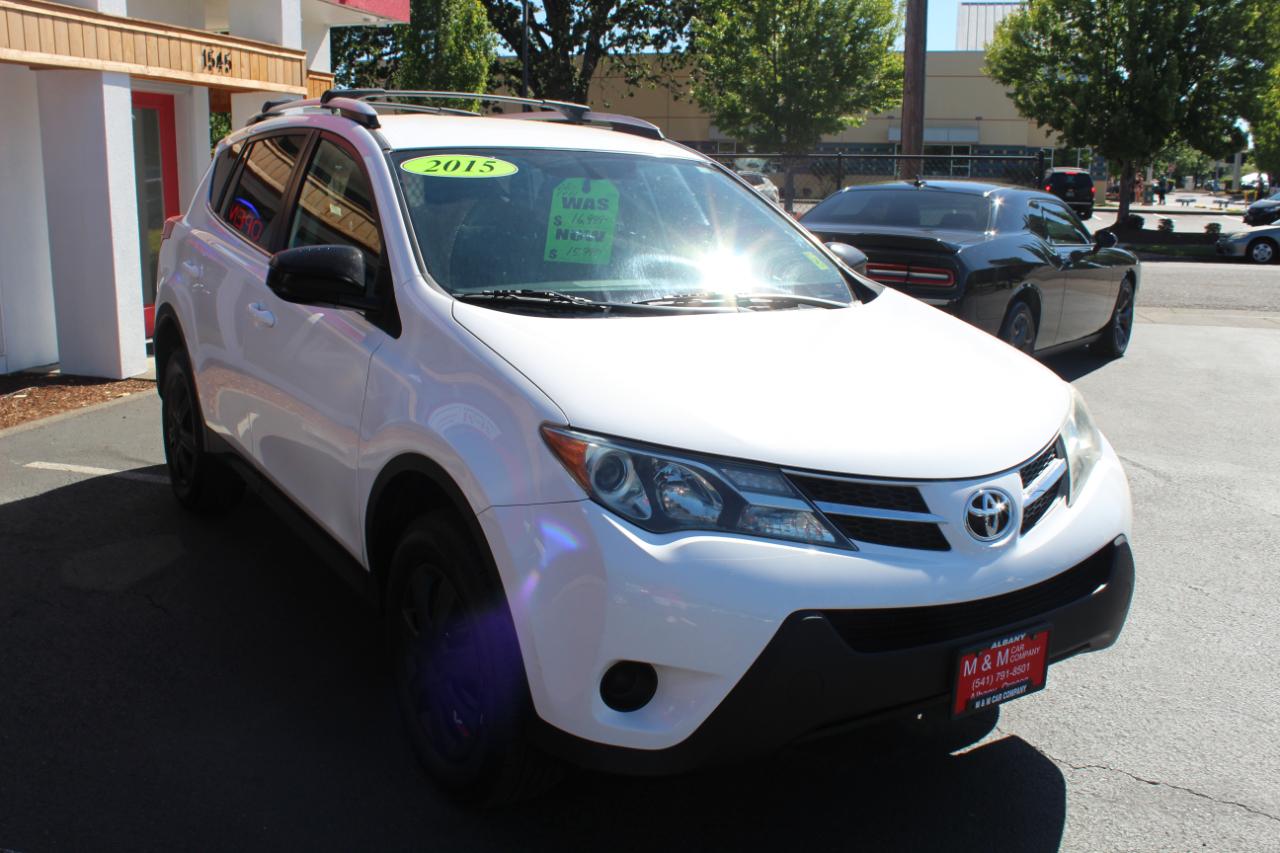 Toyota RAV4 AWD 4dr LE (Natl) 2015
