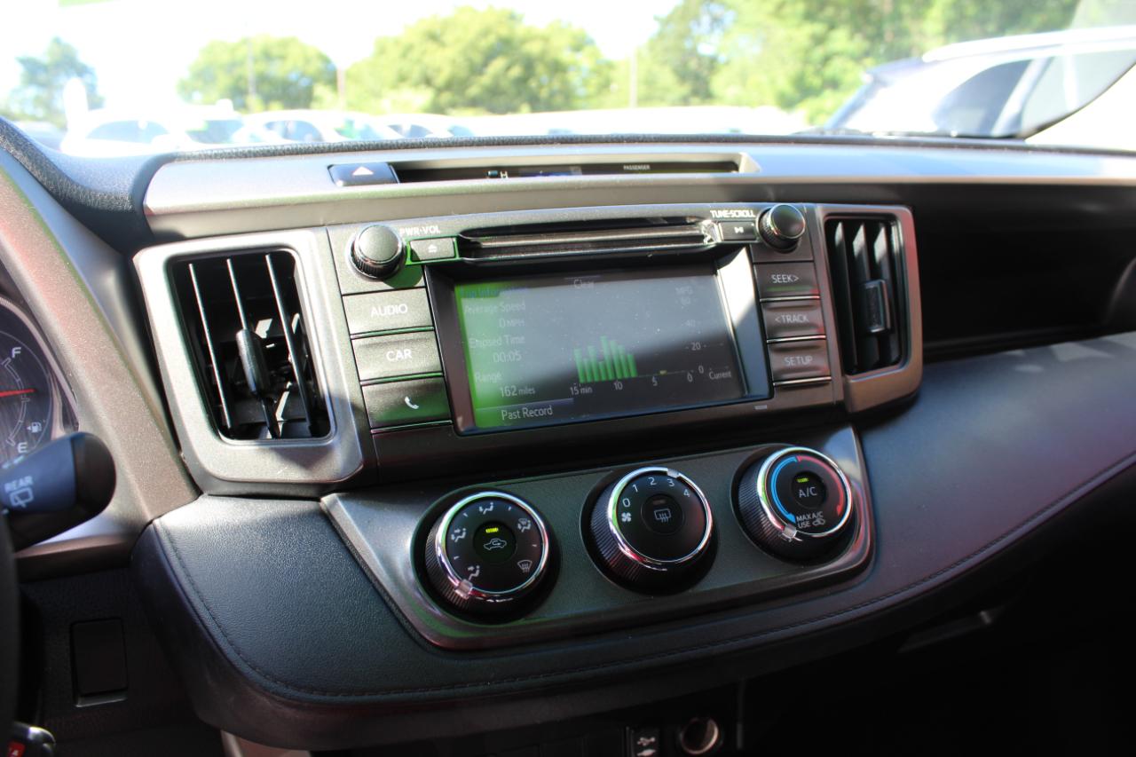 Toyota RAV4 AWD 4dr LE (Natl) 2015