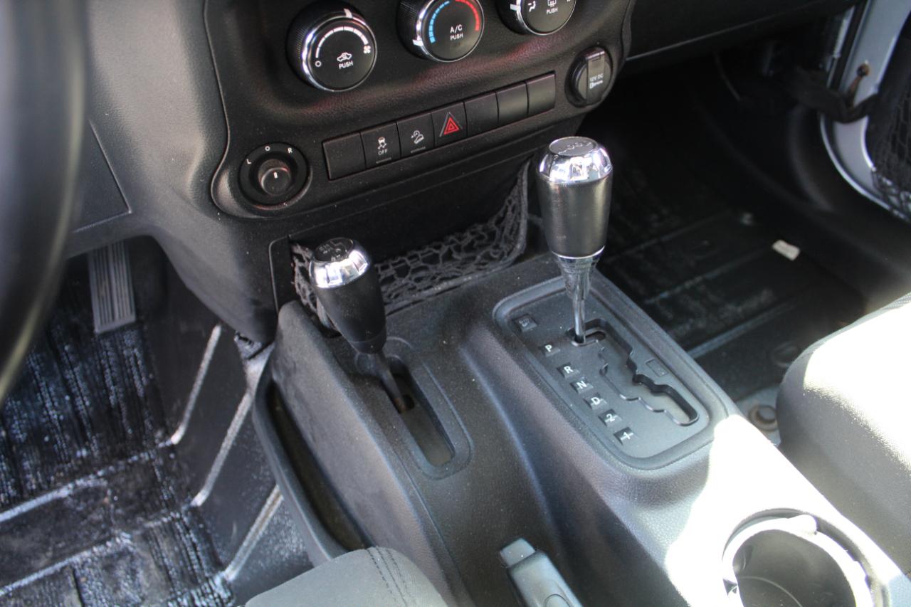 2011 Jeep Wrangler Unlimited Sport - Photo 13