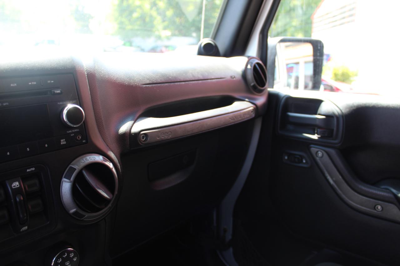 2011 Jeep Wrangler Unlimited Sport - Photo 14