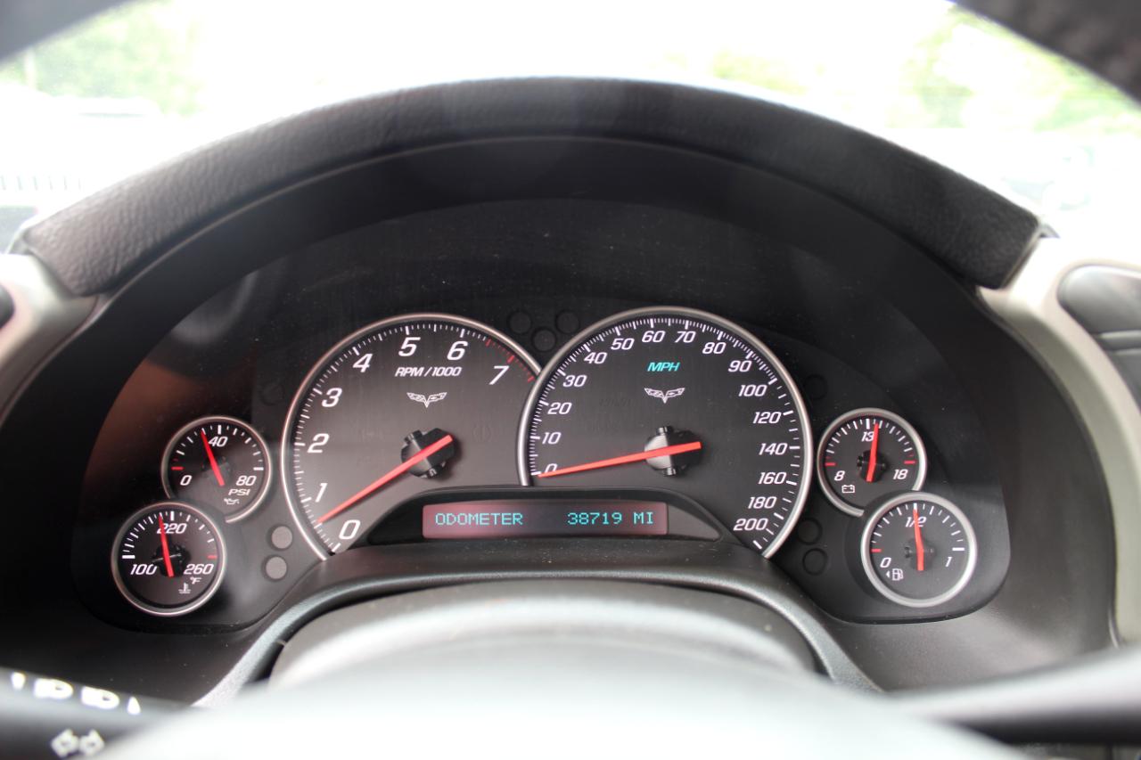 Chevrolet Corvette 2dr Convertible 2005