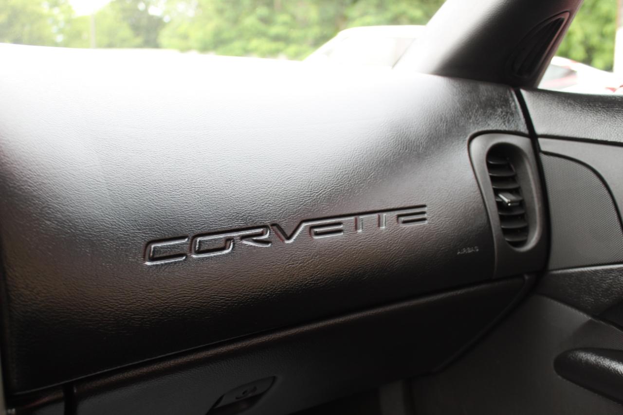 Chevrolet Corvette 2dr Convertible 2005