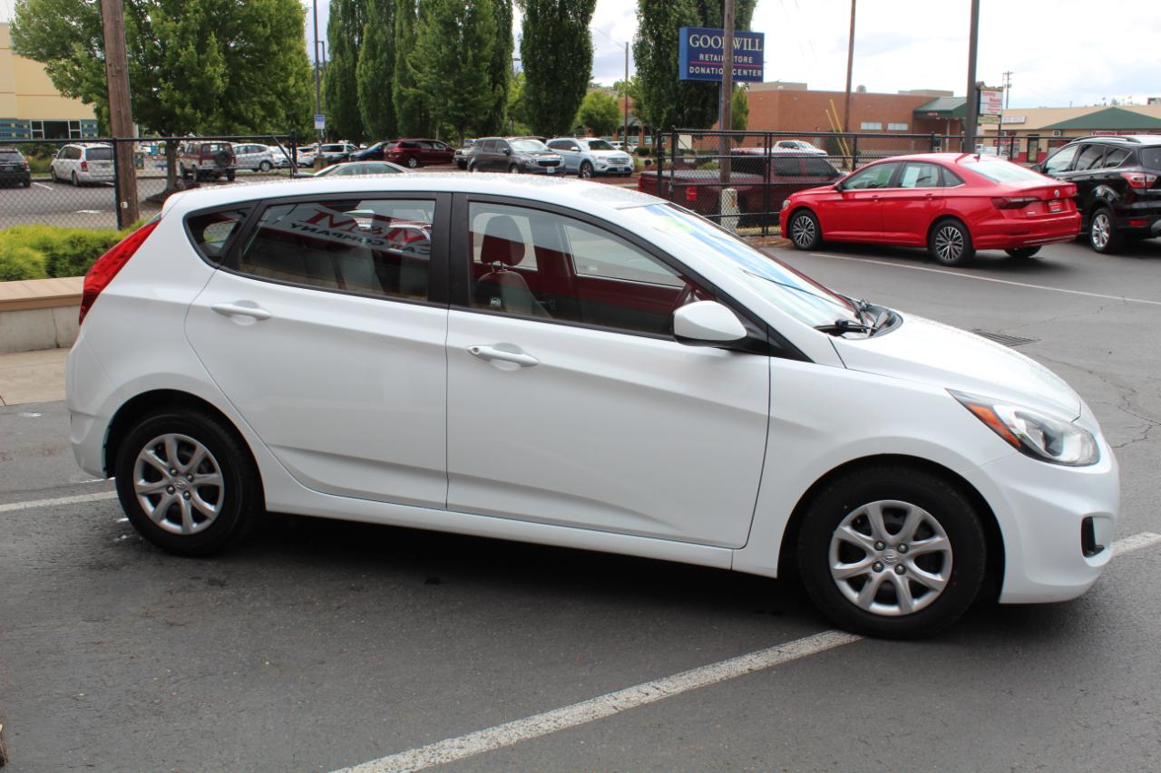 Hyundai Accent 5dr HB Auto GS 2014