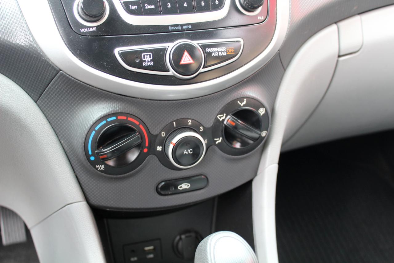 Hyundai Accent 5dr HB Auto GS 2014