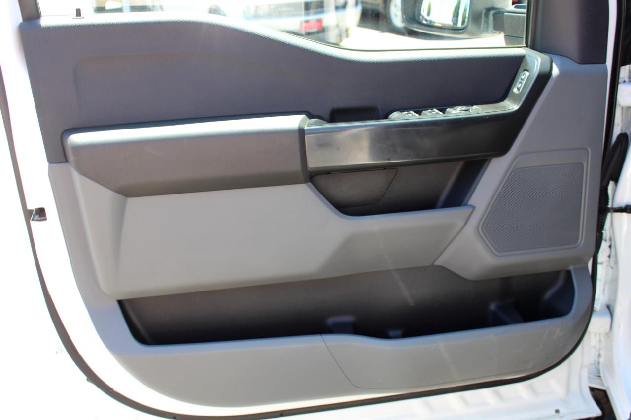 Ford F-150 XL 4WD SuperCrew 5.5' Box 2023