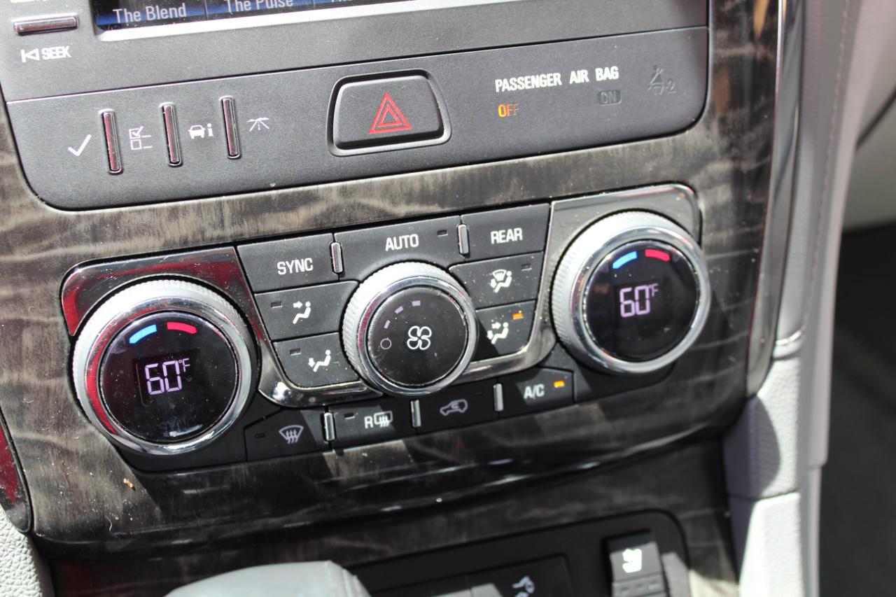 Buick Enclave AWD 4dr Premium 2013