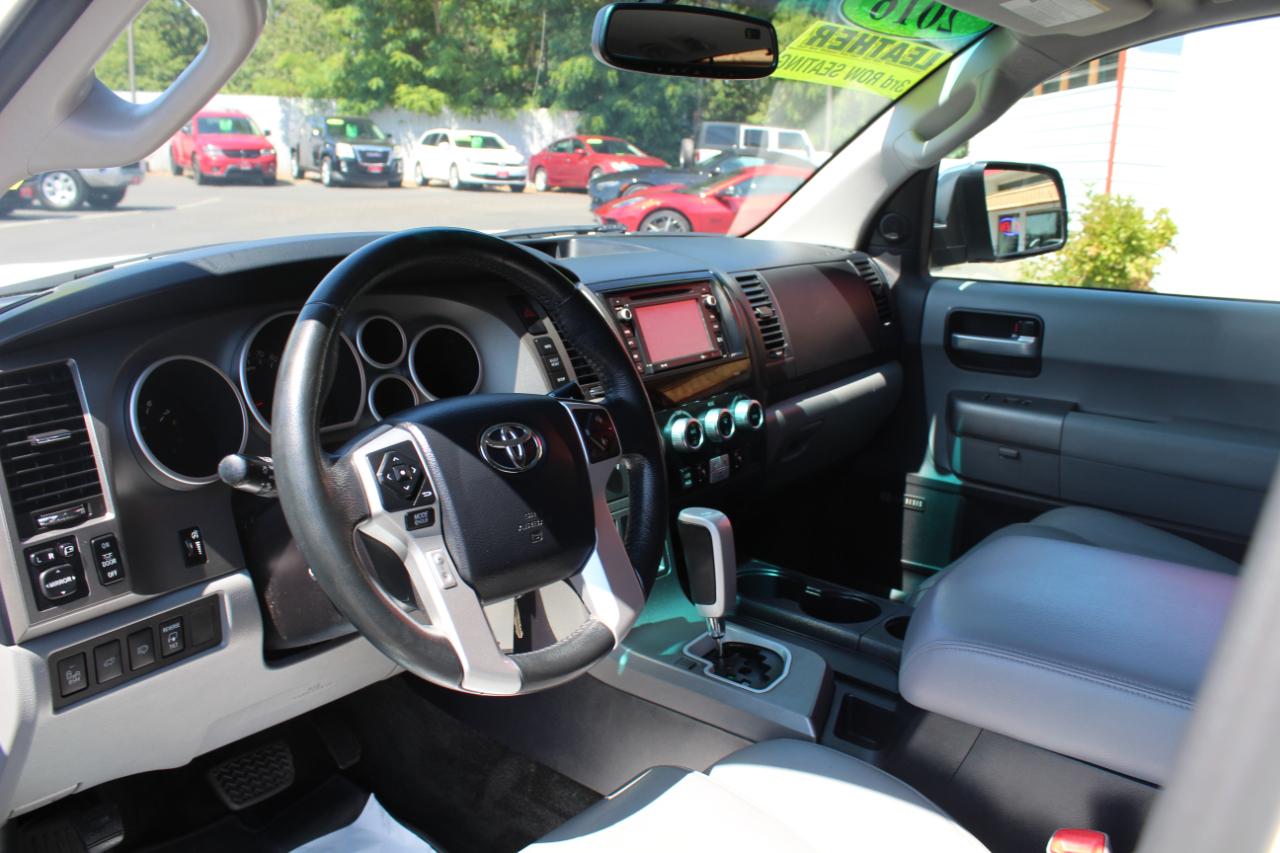 Toyota Sequoia 4WD 5.7L Limited (Natl) 2016