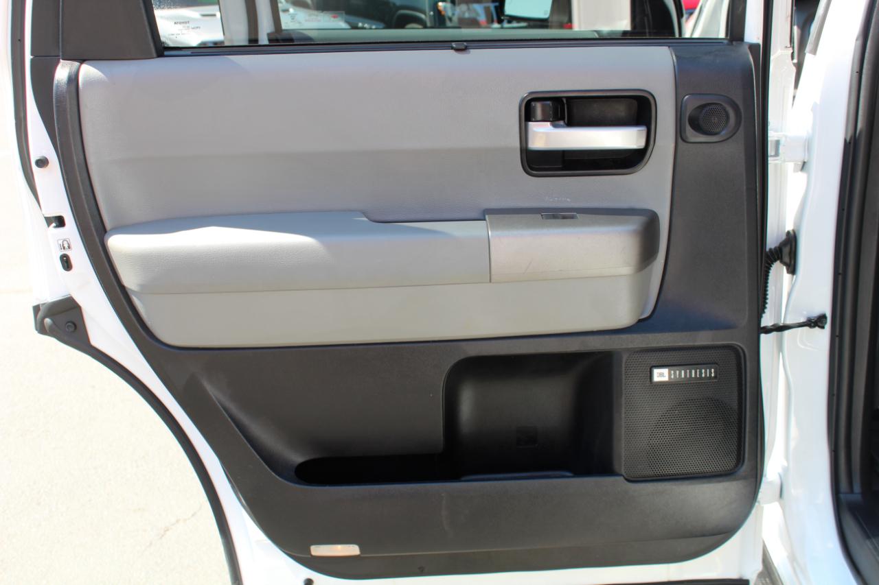 Toyota Sequoia 4WD 5.7L Limited (Natl) 2016