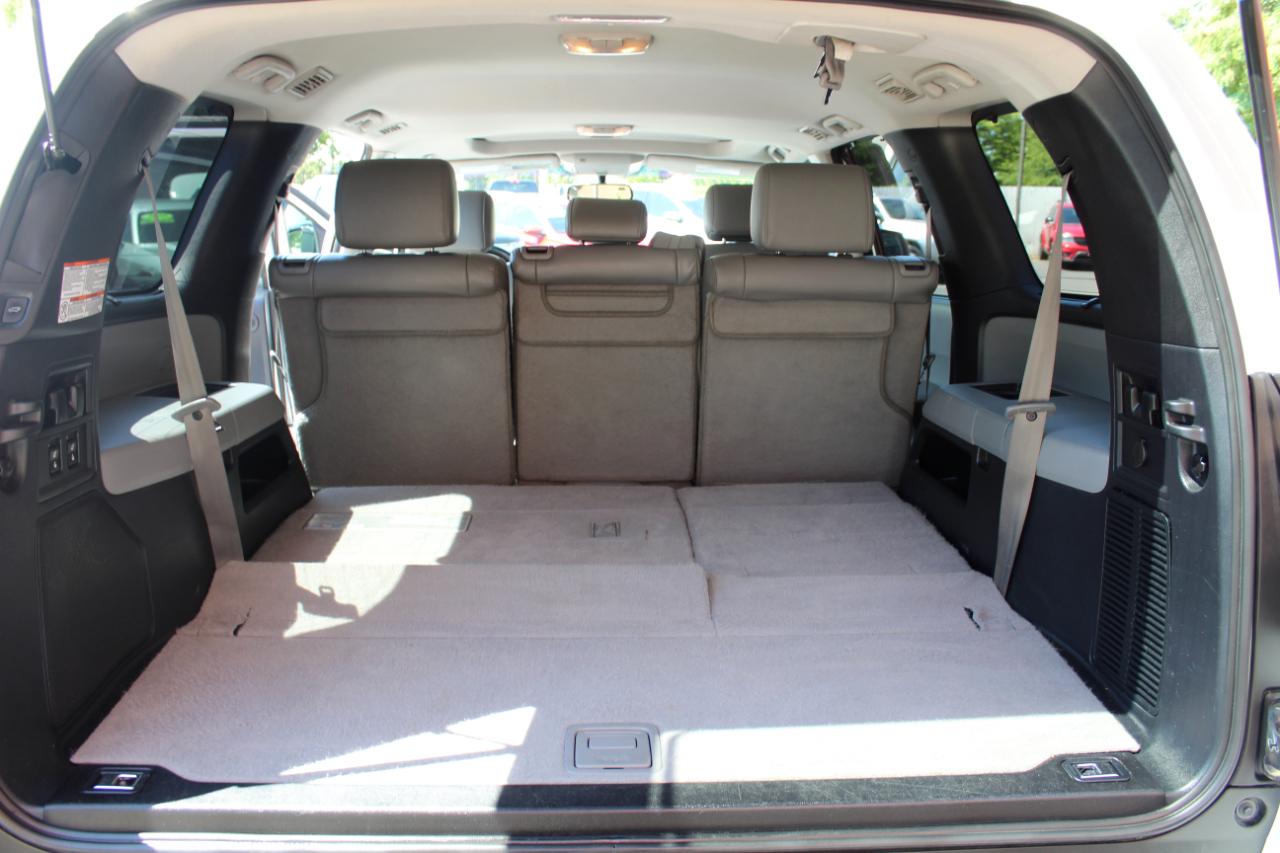 Toyota Sequoia 4WD 5.7L Limited (Natl) 2016