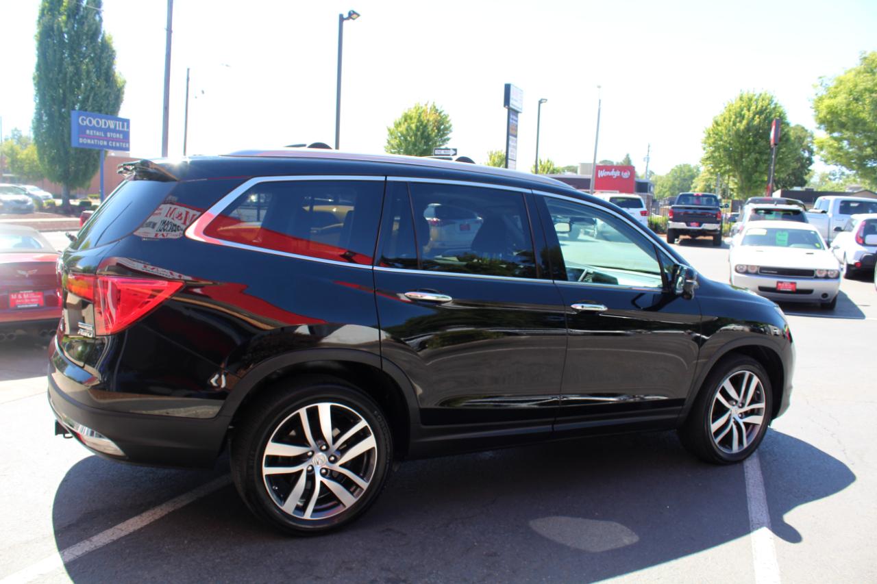 Honda Pilot AWD 4dr Touring w/RES & Navi 2016