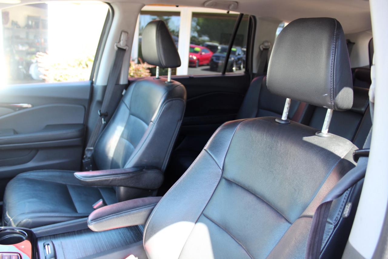 Honda Pilot AWD 4dr Touring w/RES & Navi 2016