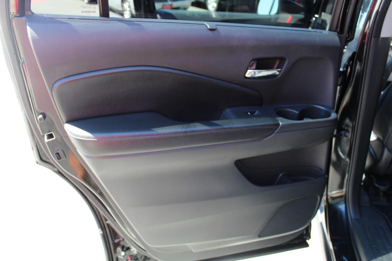 Honda Pilot AWD 4dr Touring w/RES & Navi 2016