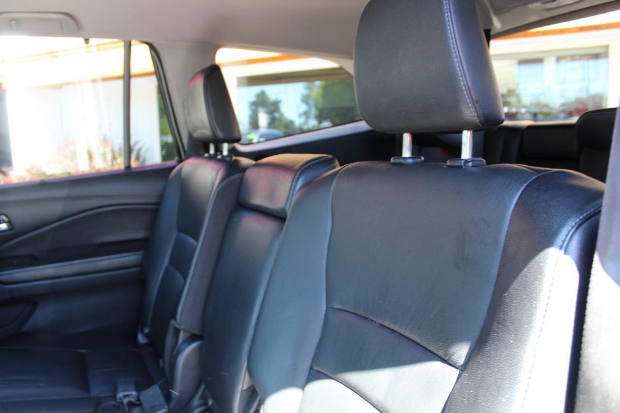 Honda Pilot AWD 4dr Touring w/RES & Navi 2016