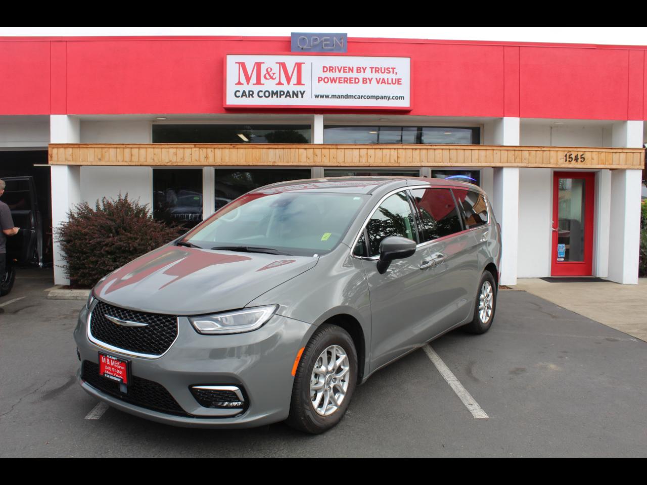 2023 Chrysler Pacifica Touring L FWD