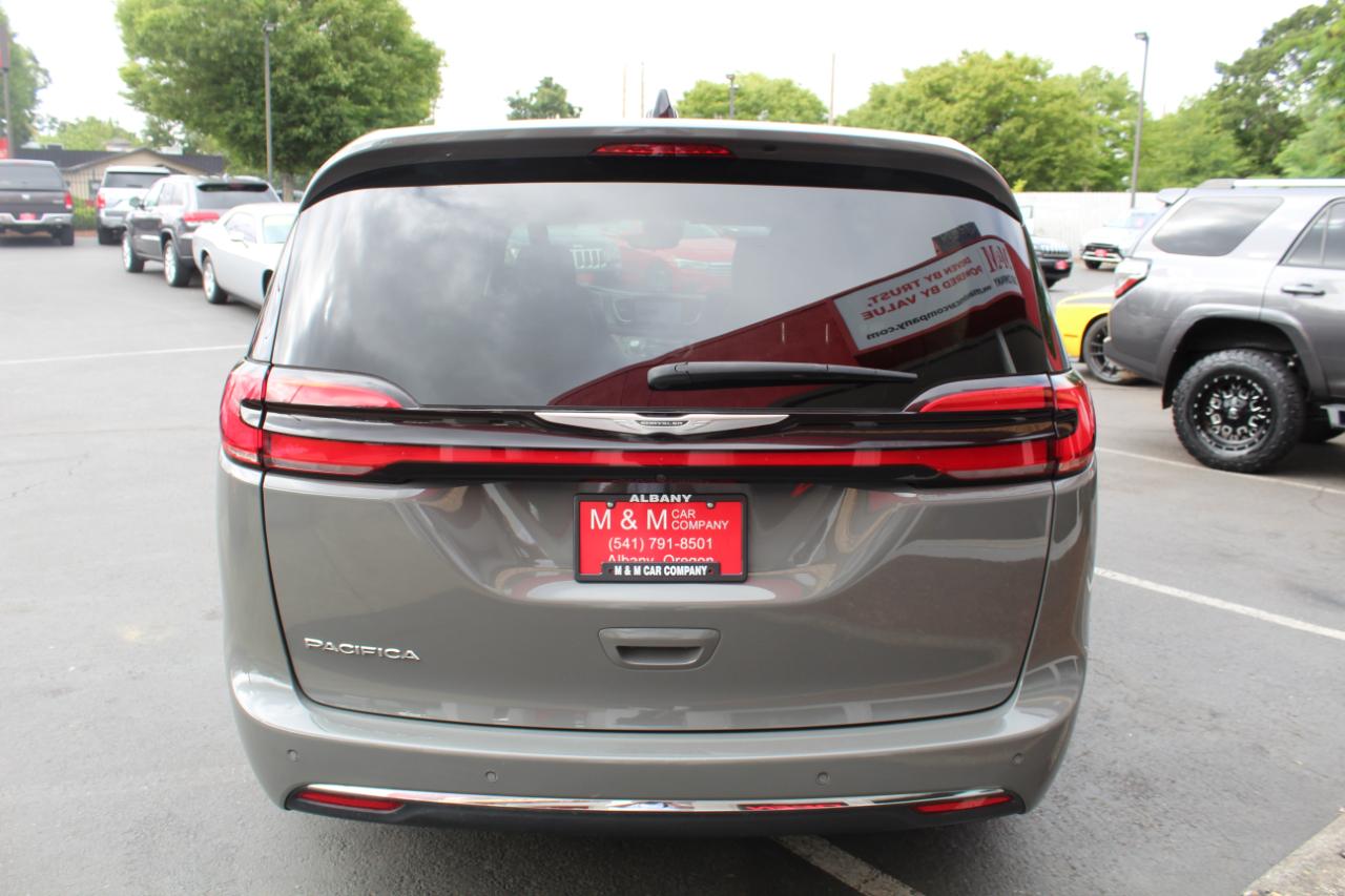 Chrysler Pacifica Touring L FWD 2023