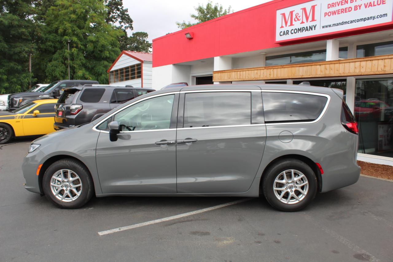 Chrysler Pacifica Touring L FWD 2023
