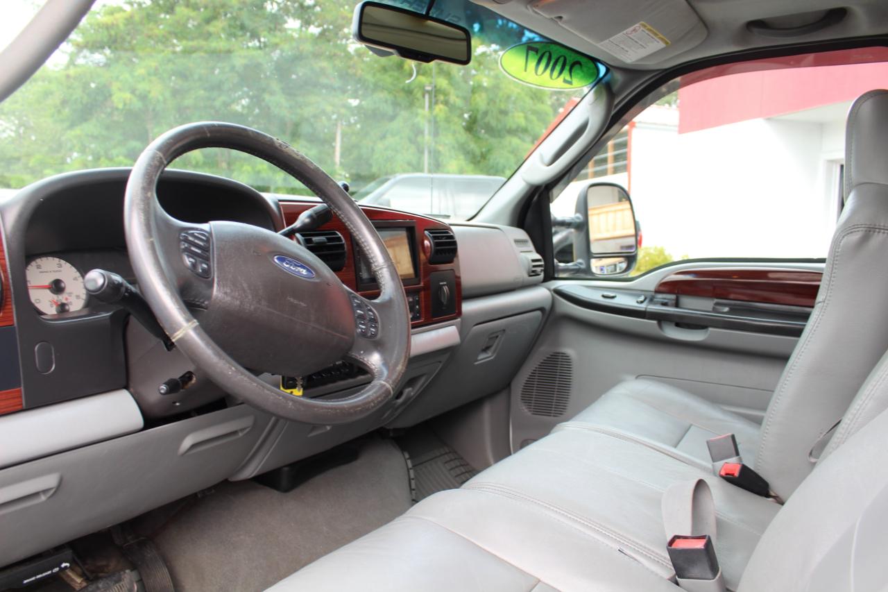 Ford Super Duty F-250 4WD Crew Cab 156" Lariat 2007