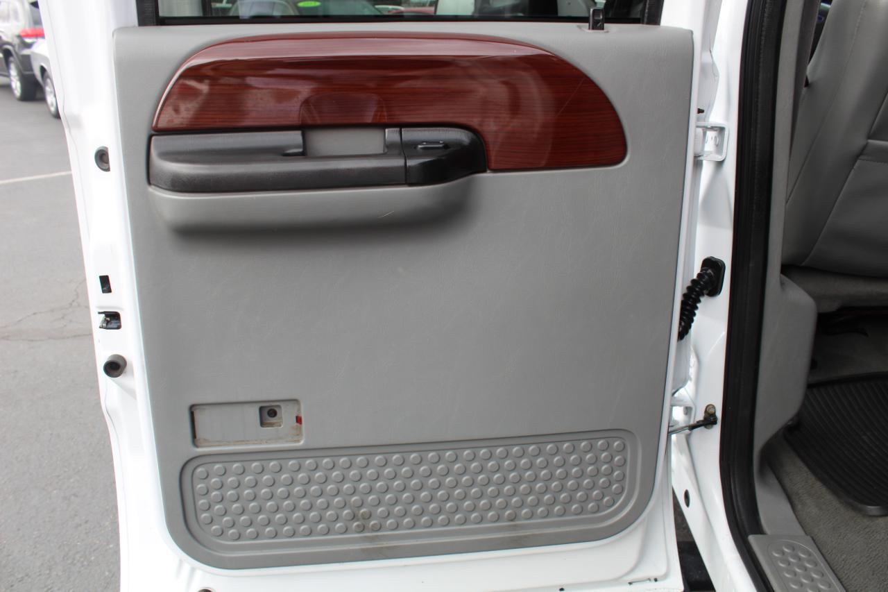 Ford Super Duty F-250 4WD Crew Cab 156" Lariat 2007