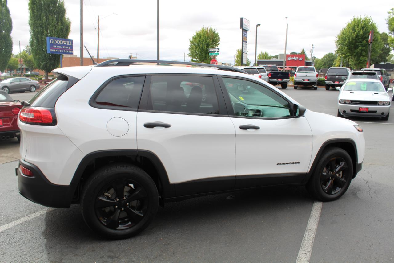 Jeep Cherokee 4WD 4dr Altitude 2016