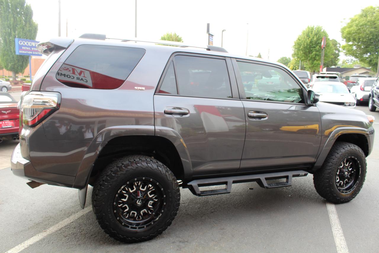 Toyota 4Runner SR5 Premium 4WD 2020