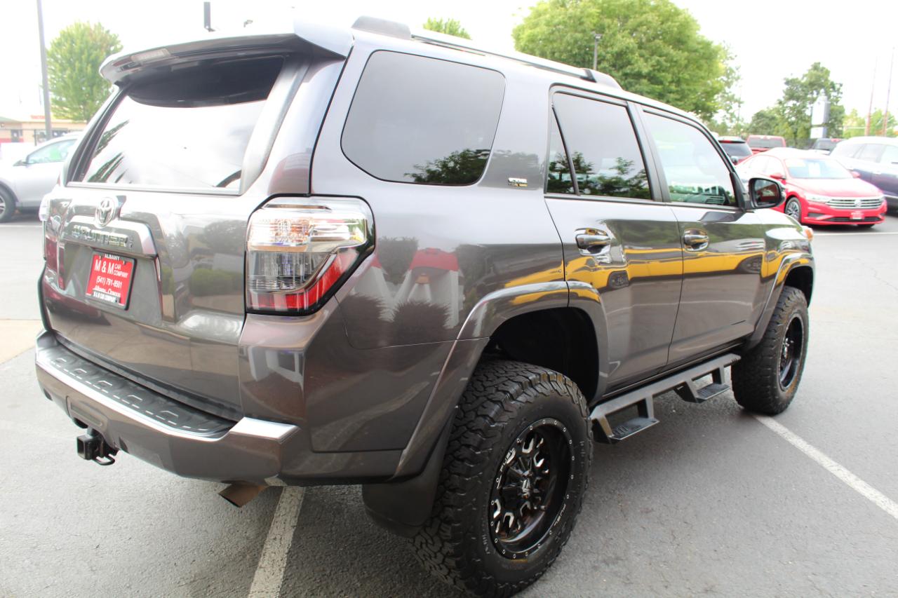 Toyota 4Runner SR5 Premium 4WD 2020
