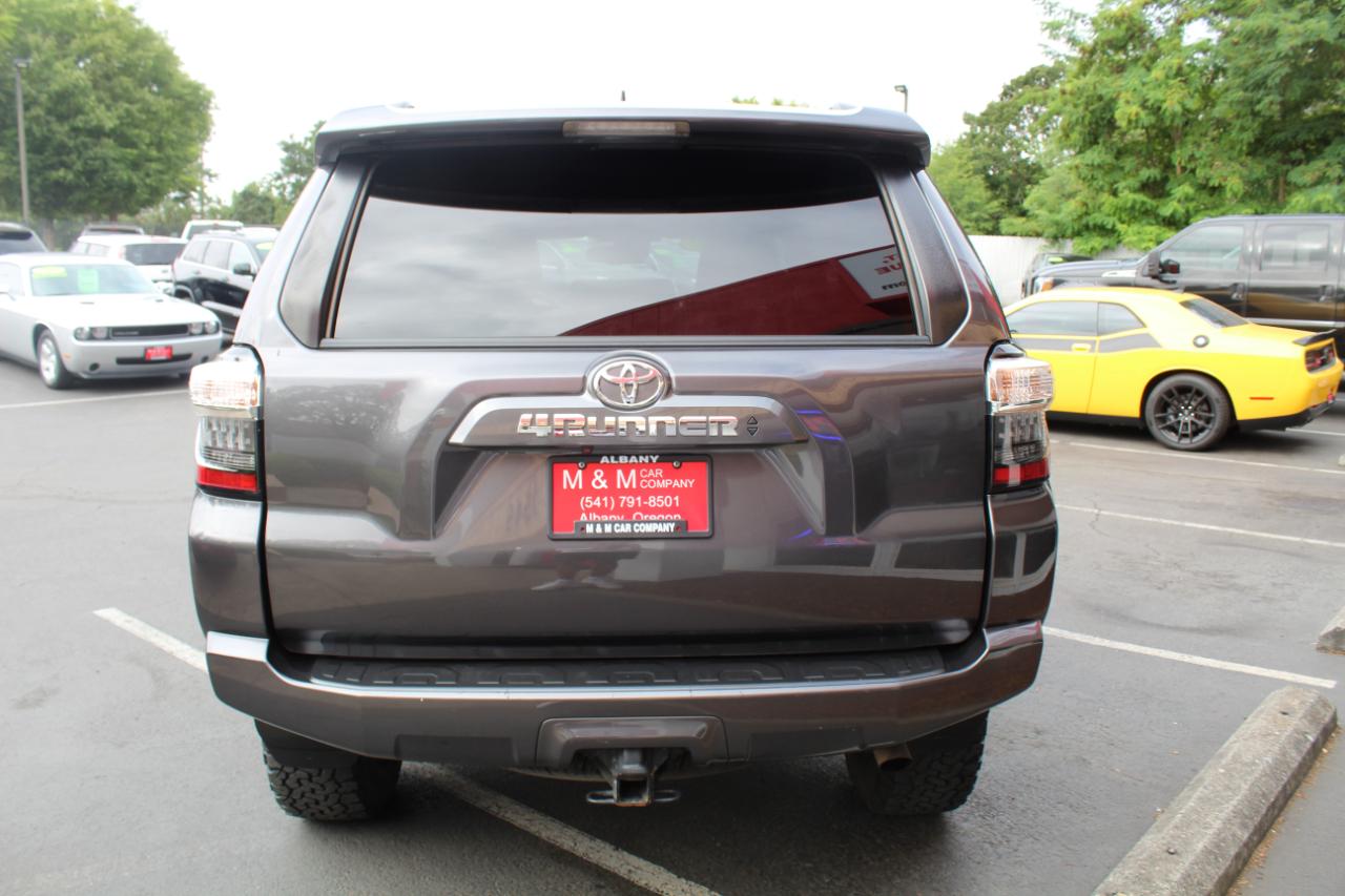 Toyota 4Runner SR5 Premium 4WD 2020