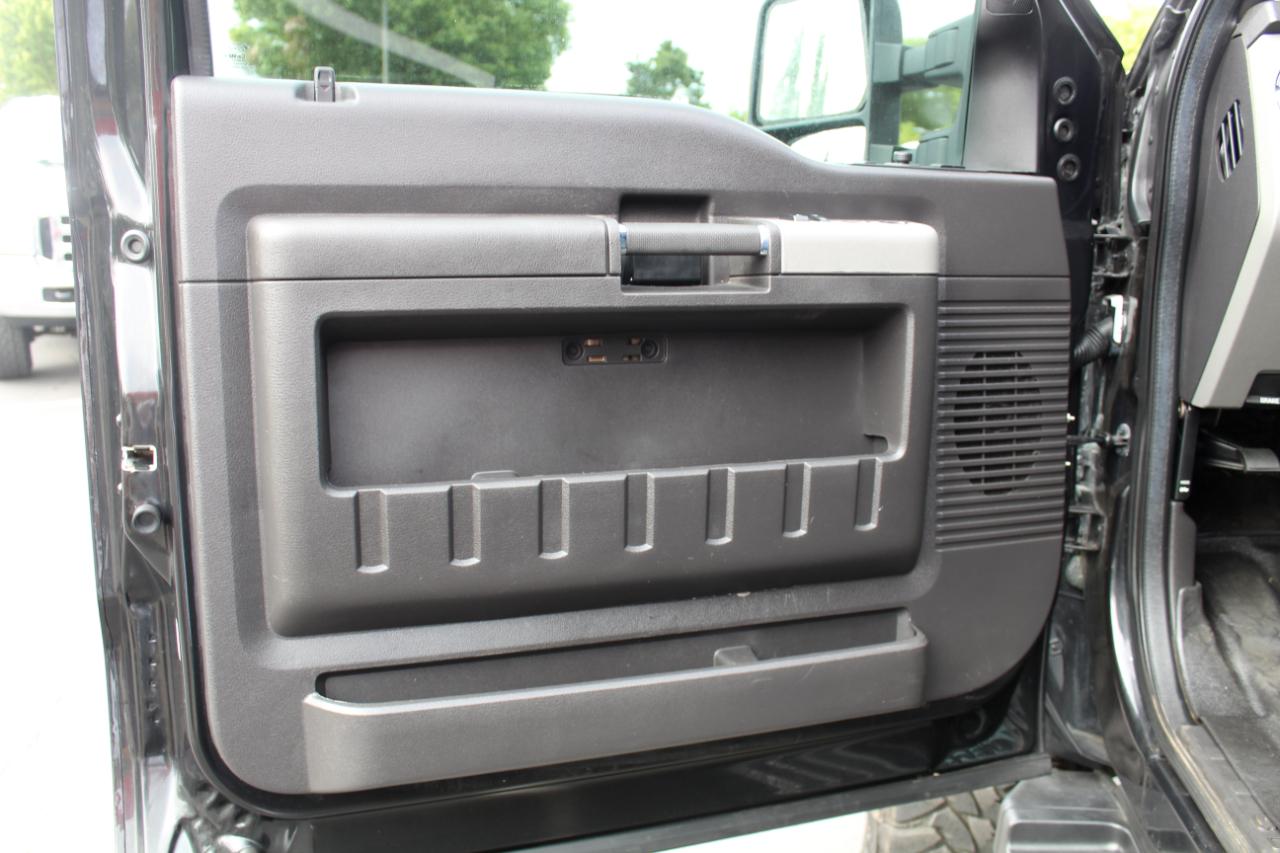 Ford Super Duty F-350 SRW  2015