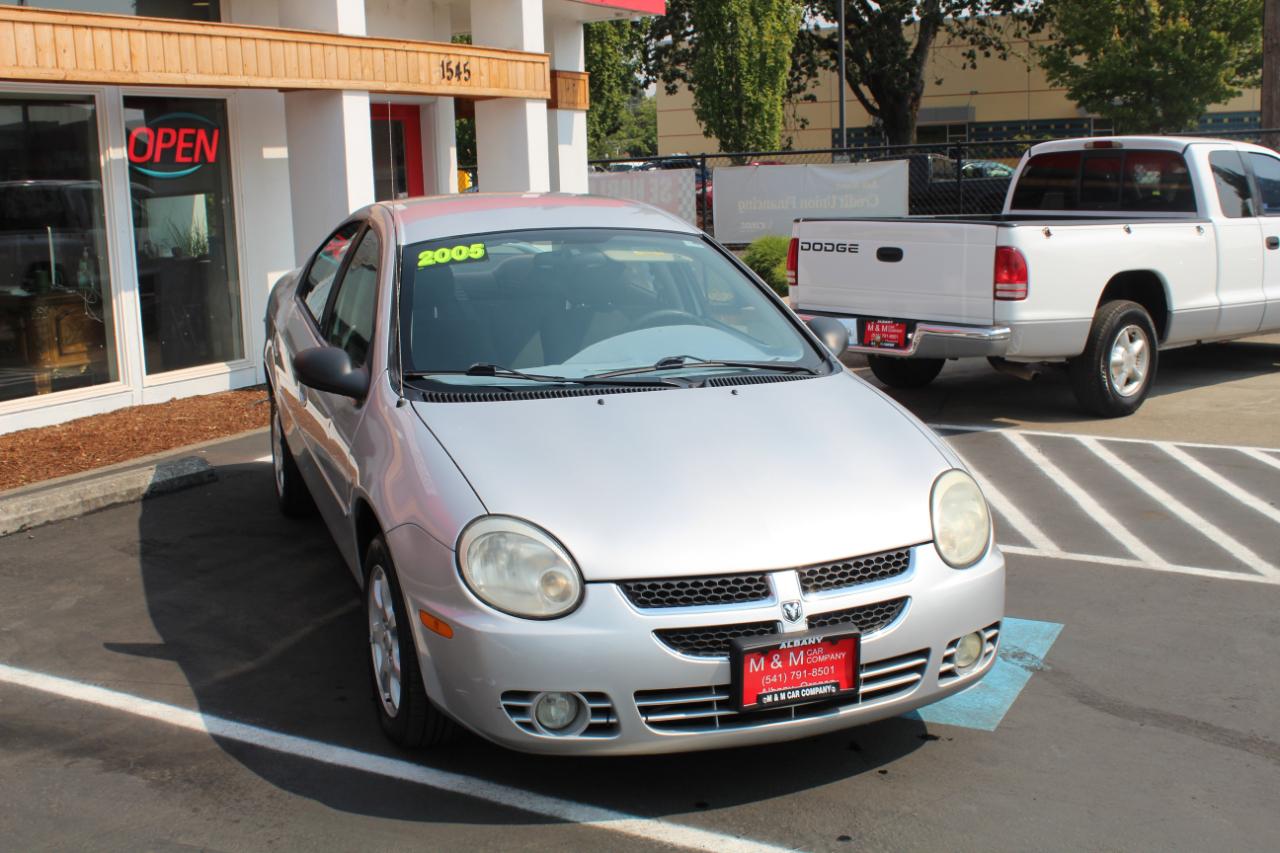 Dodge Neon 4dr Sdn SXT 2005