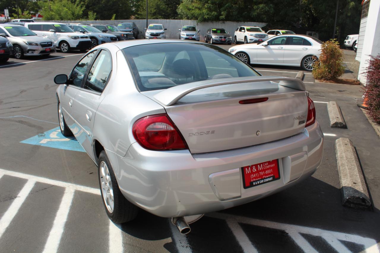 Dodge Neon 4dr Sdn SXT 2005