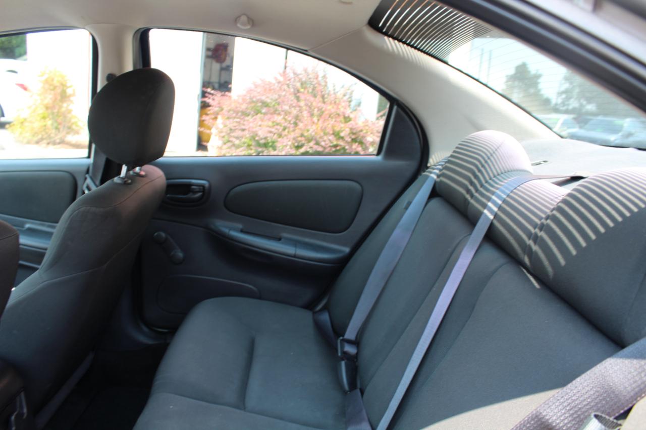 Dodge Neon 4dr Sdn SXT 2005