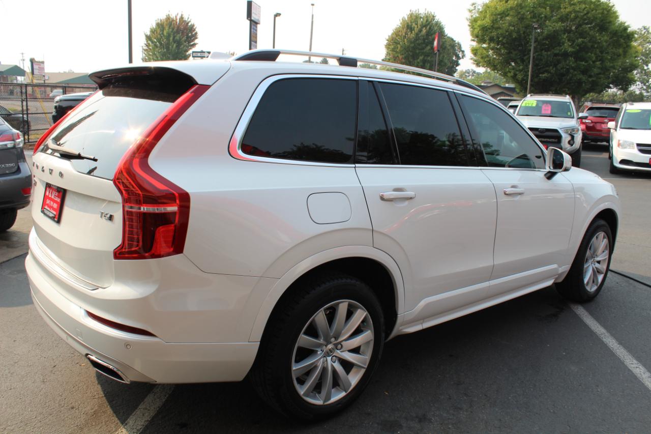 Volvo XC90 T6 AWD 7-Passenger Momentum 2017