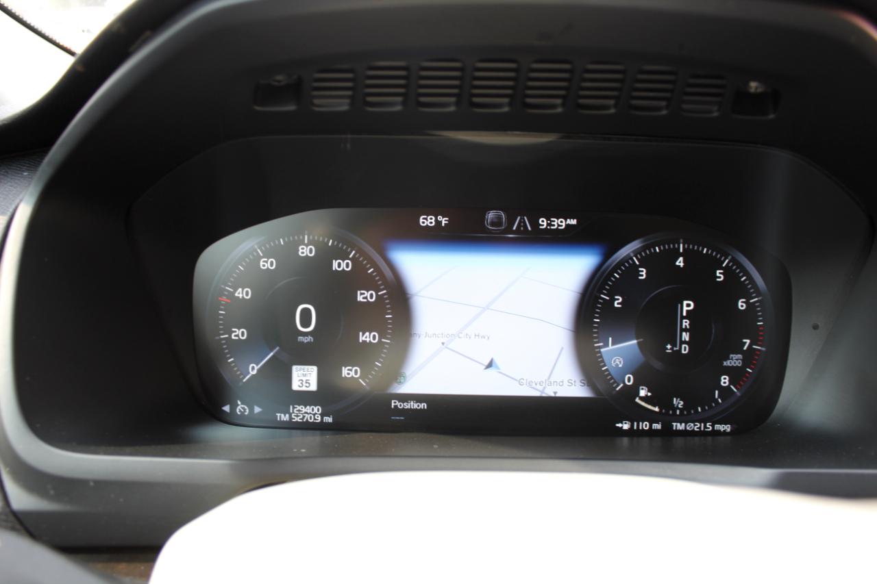 Volvo XC90 T6 AWD 7-Passenger Momentum 2017