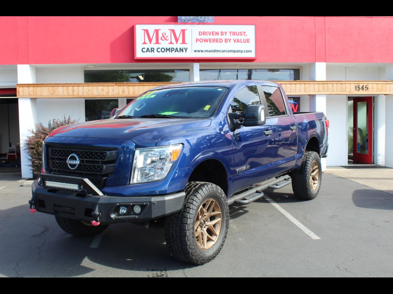 2023 Nissan Titan 4x4 Crew Cab SV
